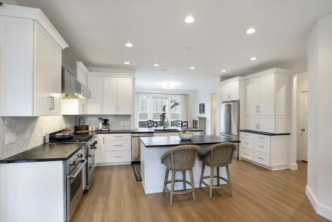 7564 Blackstone Court Zionsville IN 46077