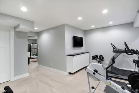 7564 Blackstone Court Zionsville IN 46077