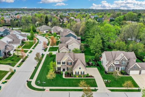 7564 Blackstone Court Zionsville IN 46077