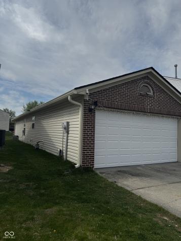 529 Meadows Edge Lane Indianapolis IN 46217