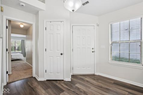 5646 Fox Glove Lane Indianapolis IN 46254