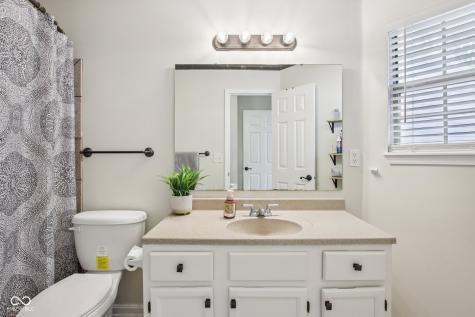 5646 Fox Glove Lane Indianapolis IN 46254