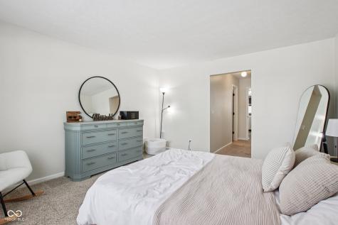 5646 Fox Glove Lane Indianapolis IN 46254