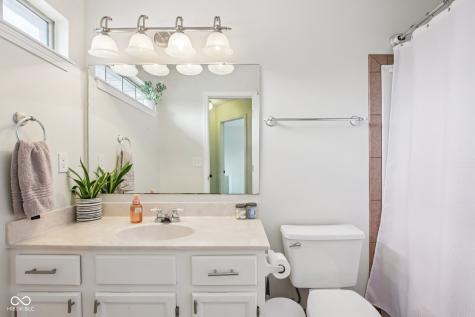 5646 Fox Glove Lane Indianapolis IN 46254