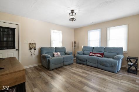 77 S Tresslar Avenue Bargersville IN 46106