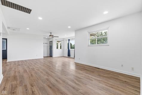 5262 E 200 N Franklin IN 46131