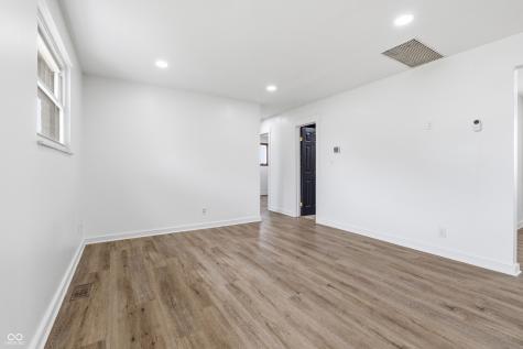 5262 E 200 N Franklin IN 46131