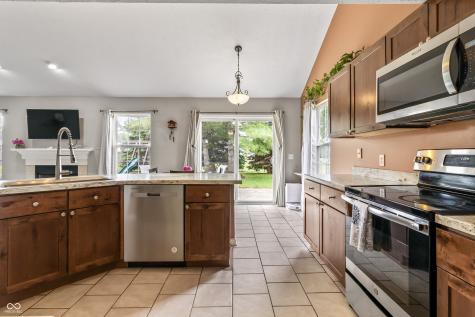 11063 Sanabria Drive Indianapolis IN 46235