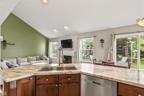 11063 Sanabria Drive Indianapolis IN 46235