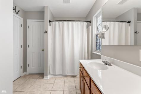 11063 Sanabria Drive Indianapolis IN 46235