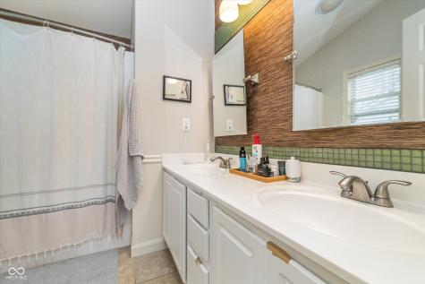 10937 Sawgrass Drive Fishers IN 46037