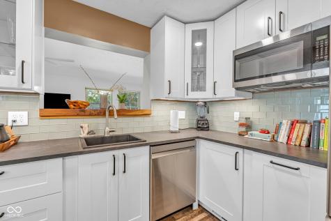 4408 Castlebay Way Indianapolis IN 46254