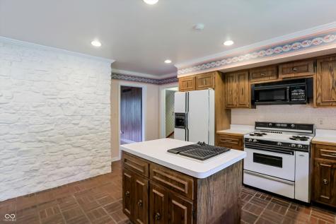 7922 Mill Pond Lane Indianapolis IN 46278