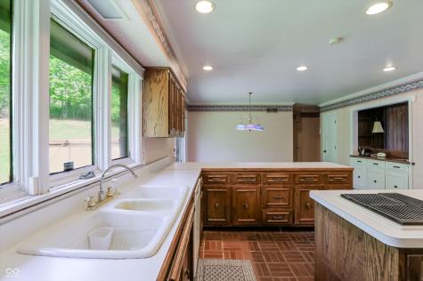 7922 Mill Pond Lane Indianapolis IN 46278