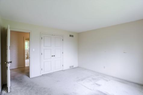7922 Mill Pond Lane Indianapolis IN 46278