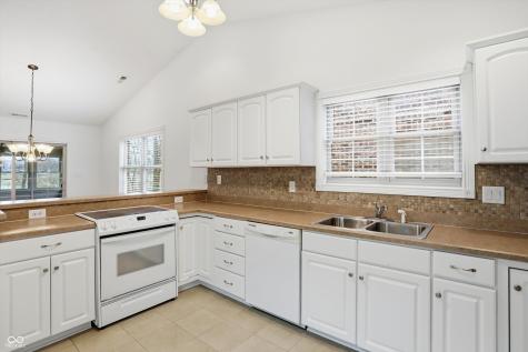 7832 Lascala Boulevard Indianapolis IN 46237