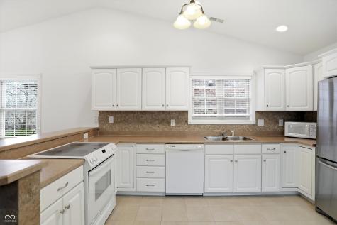 7832 Lascala Boulevard Indianapolis IN 46237