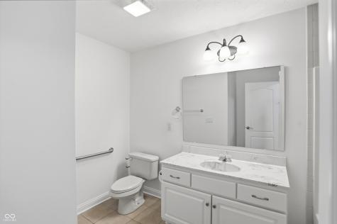 7832 Lascala Boulevard Indianapolis IN 46237
