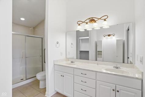 7832 Lascala Boulevard Indianapolis IN 46237