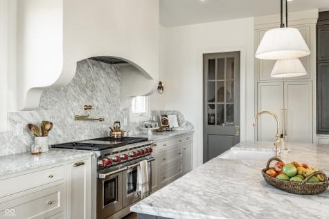 3528 Marketplace Court Zionsville IN 46077