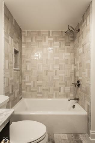 3528 Marketplace Court Zionsville IN 46077