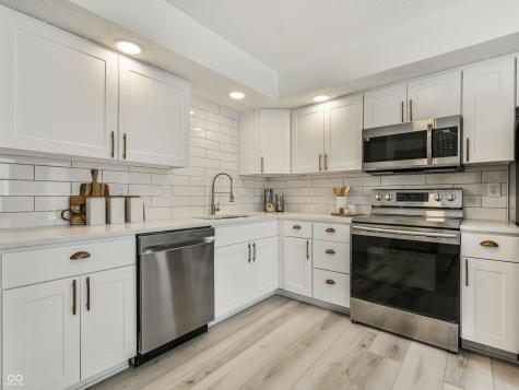 11627 Sterrett Boulevard Indianapolis IN 46236