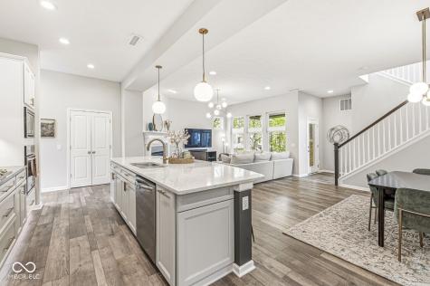 9102 Hawkins Road Indianapolis IN 46216