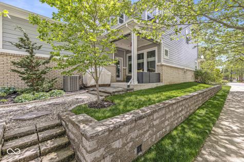 9102 Hawkins Road Indianapolis IN 46216