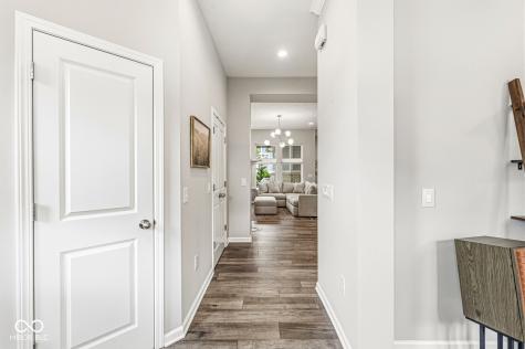 9102 Hawkins Road Indianapolis IN 46216