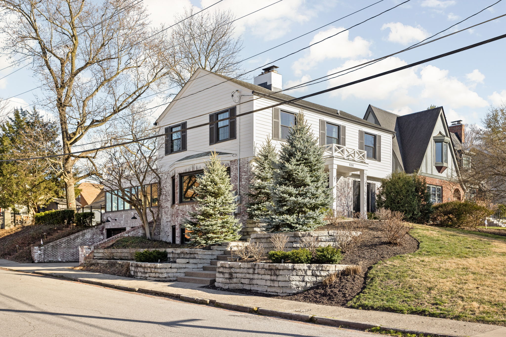 5781 N Pennsylvania Street Indianapolis IN 46220