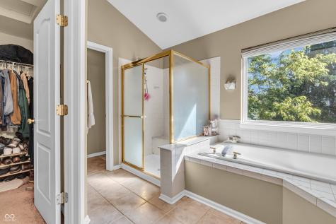 6374 Timberbluff Circle Avon IN 46123