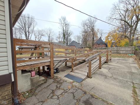 617 E 37th Street Indianapolis IN 46205