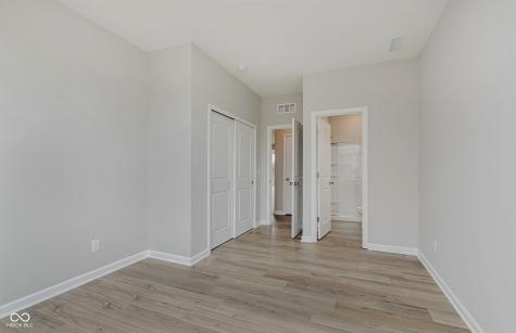 9439 Jackson Way Avon IN 46123