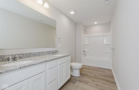 9439 Jackson Way Avon IN 46123