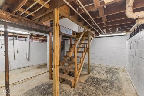 237 N 8th Avenue Beech Grove IN 46107