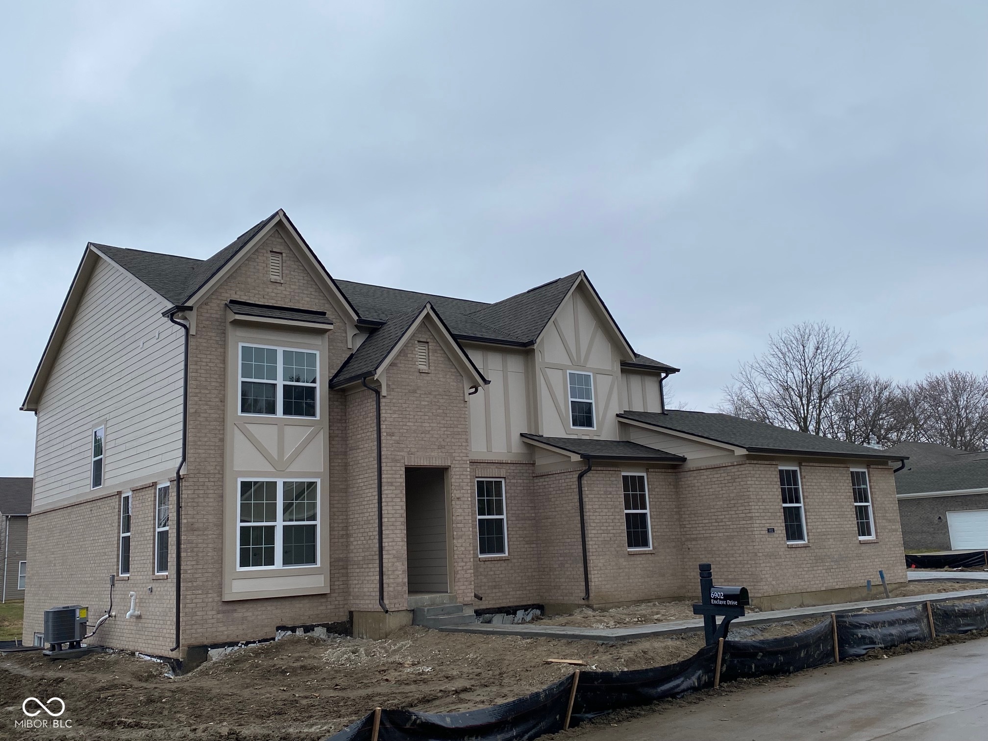 6902 Enclave Drive Mccordsville IN 46055