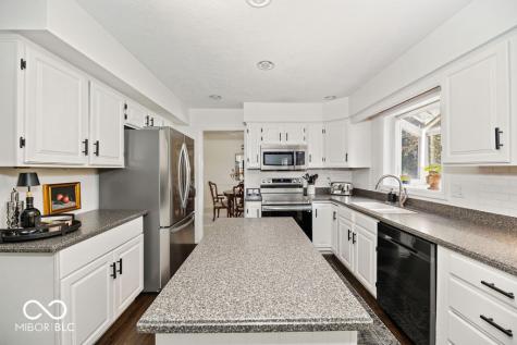 13815 Roswell Drive Carmel IN 46032