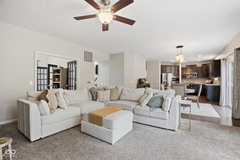 10371 Shades Court Indianapolis IN 46239