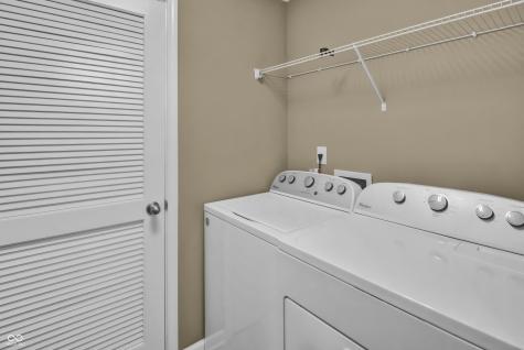 2548 Shadow Bend Drive Columbus IN 47201