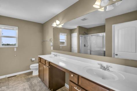 2548 Shadow Bend Drive Columbus IN 47201