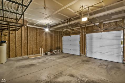 2548 Shadow Bend Drive Columbus IN 47201