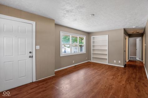 7324 North Drive Indianapolis IN 46226