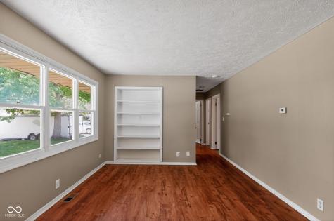 7324 North Drive Indianapolis IN 46226
