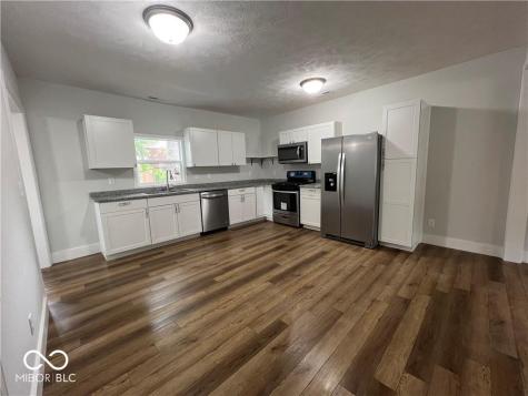 307 E Wall Street Advance IN 46102