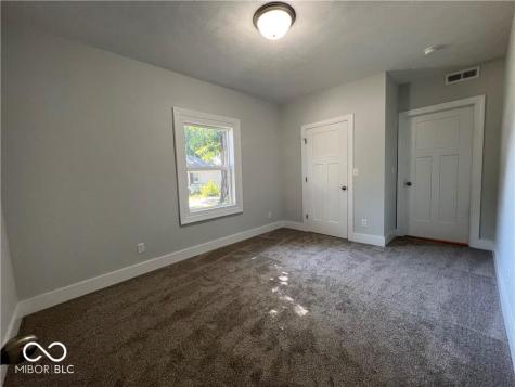 307 E Wall Street Advance IN 46102