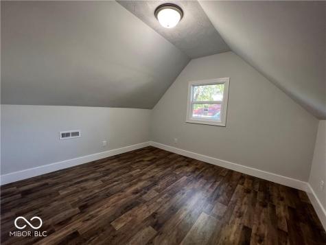 307 E Wall Street Advance IN 46102