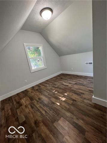 307 E Wall Street Advance IN 46102