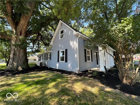 307 E Wall Street Advance IN 46102