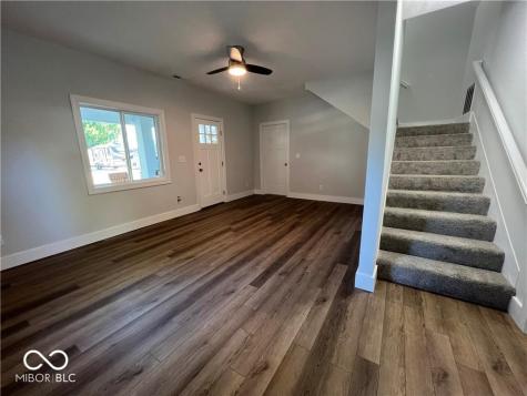 307 E Wall Street Advance IN 46102