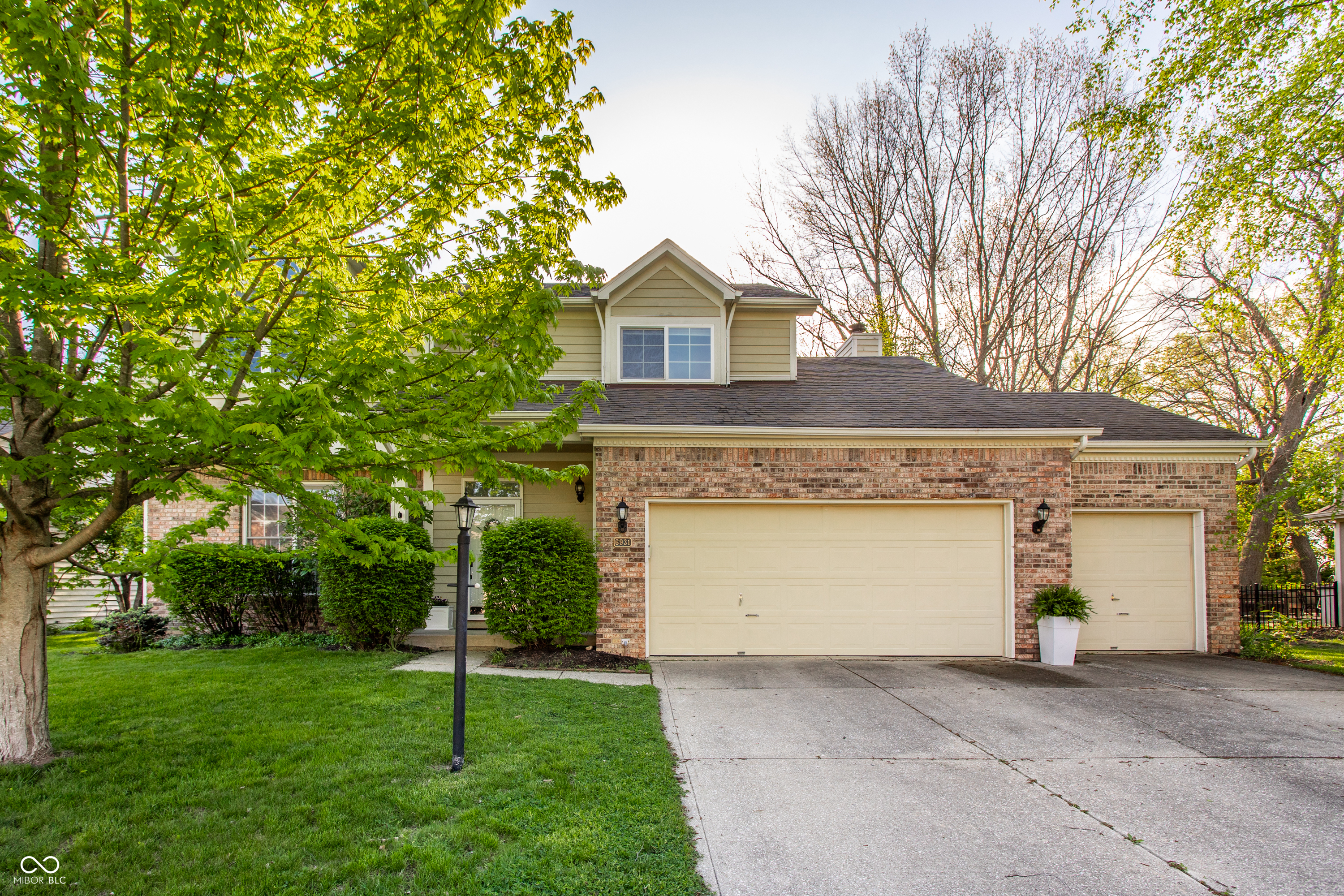 6931 Bluffgrove Circle Indianapolis IN 46278